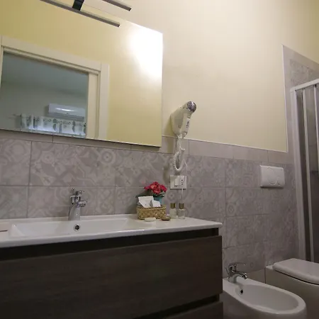 فندق مبيت وإفطار Corte Manzoni 3*