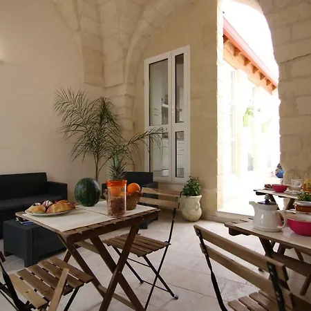 Bed & Breakfast Corte Manzoni 3*